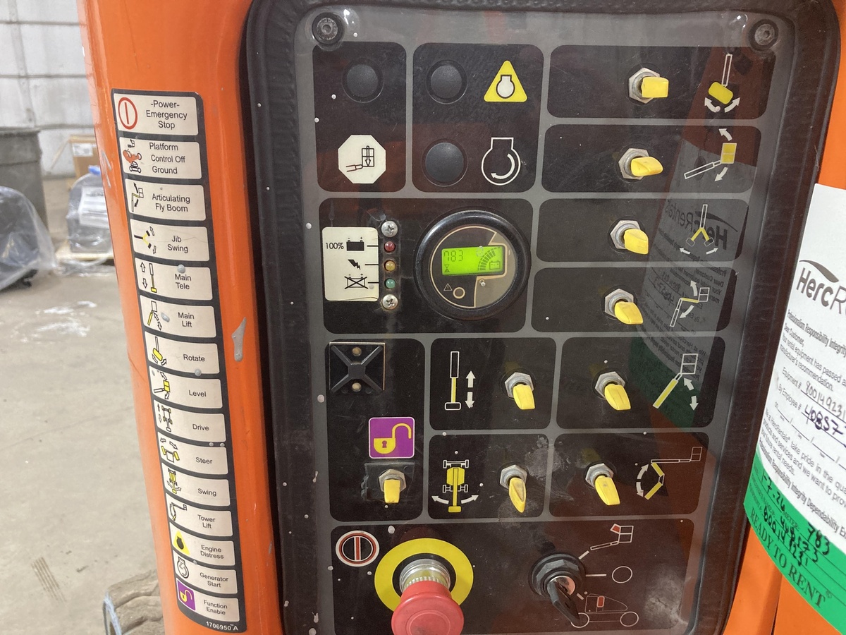 2017 JLG E400AJPN-3