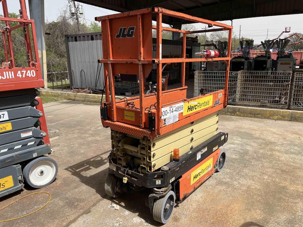 2017 JLG 1932R