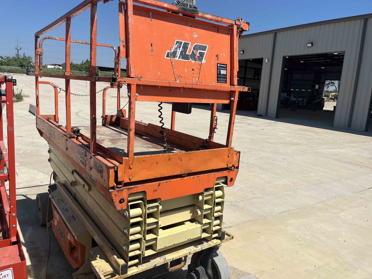 2017 JLG 2646ES-4