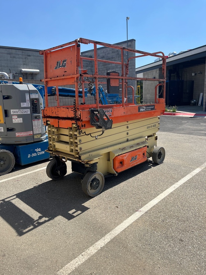 2016 JLG 3246ES-3