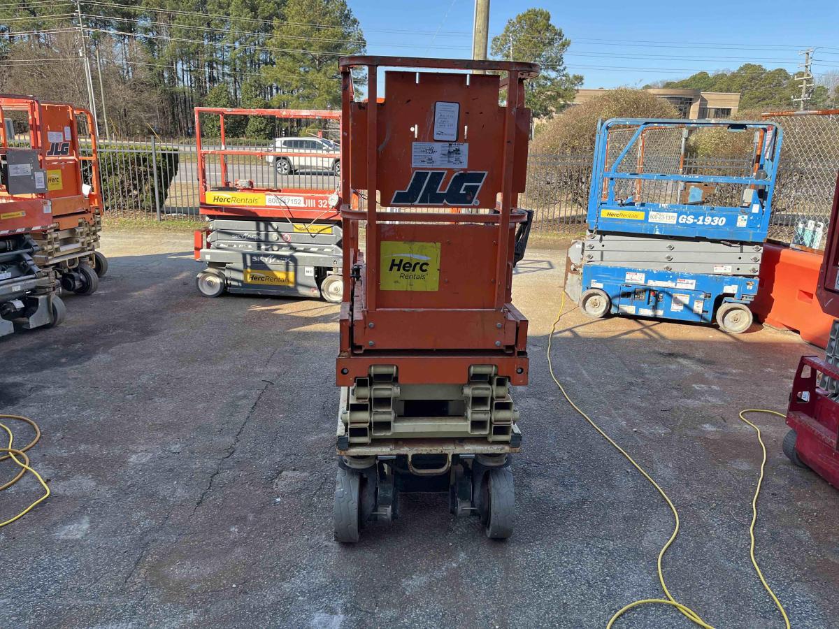 2017 JLG 1930ES