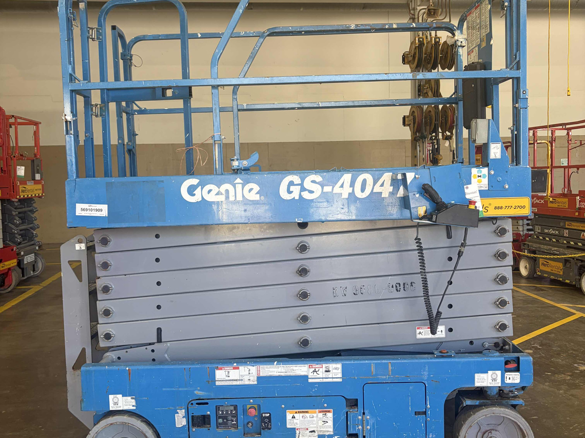 2018 Genie GS-4047