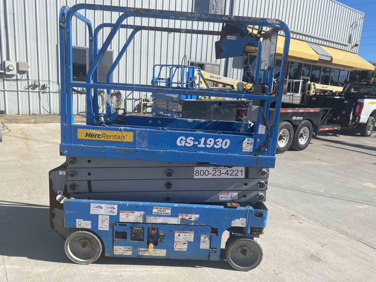 2018 Genie GS-1930