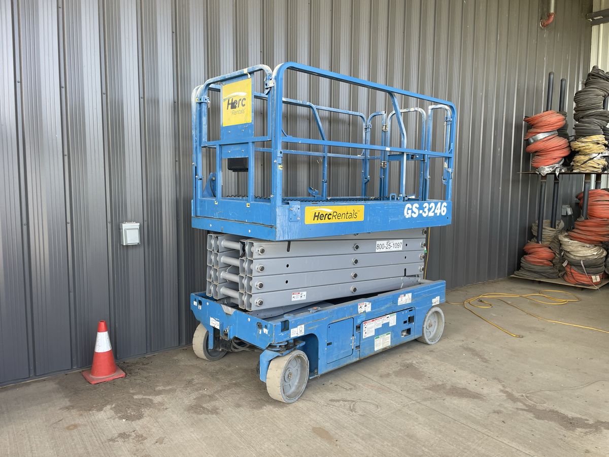 2019 Genie GS-3246-4
