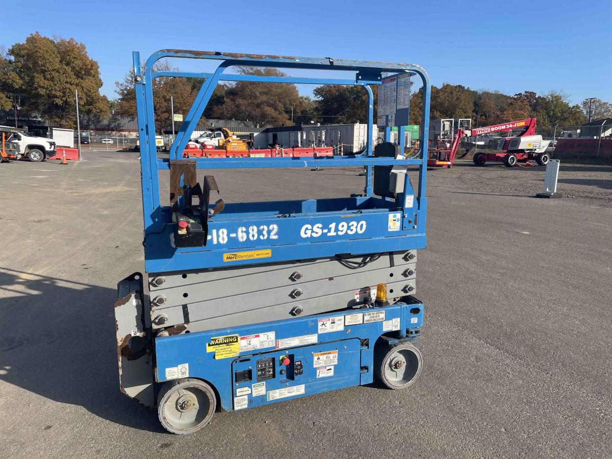 2017 Genie GS-1930