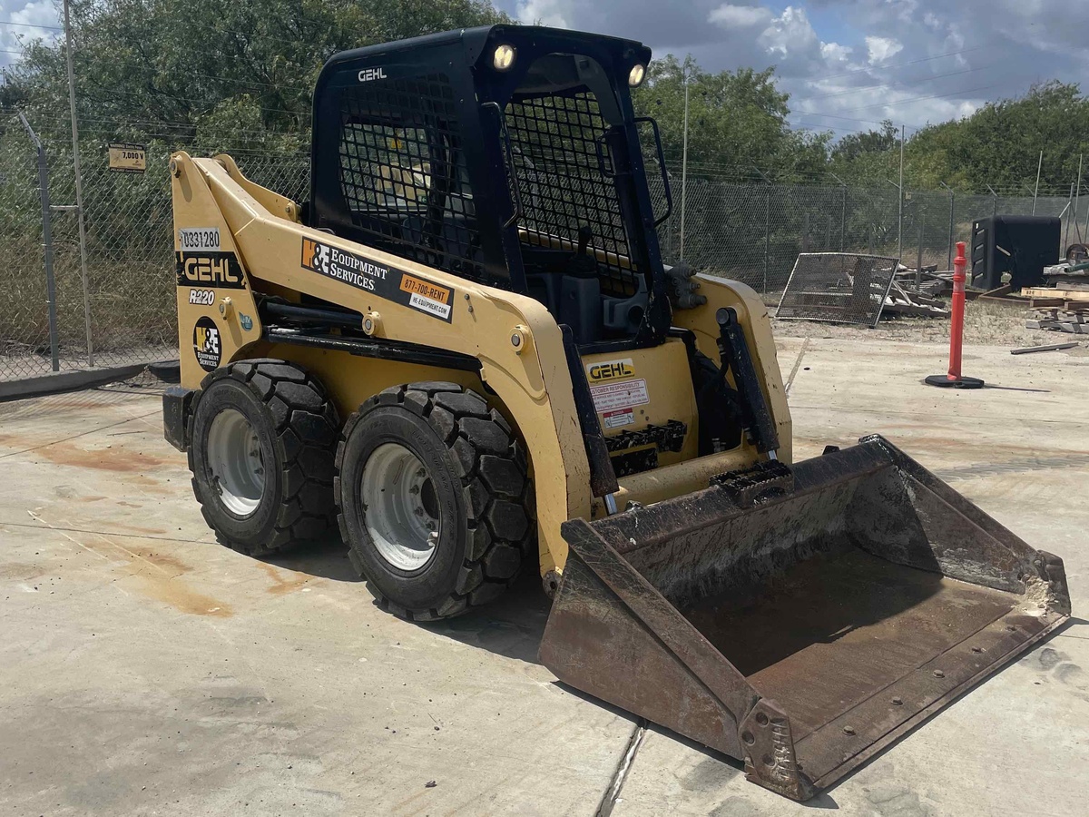 2021 Gehl R220-5