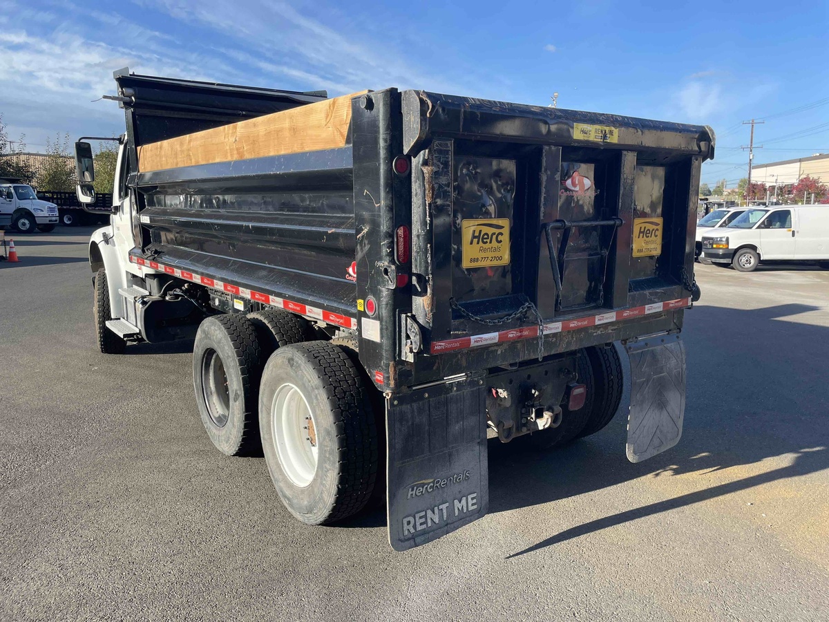 2019 Freightliner M2106-13