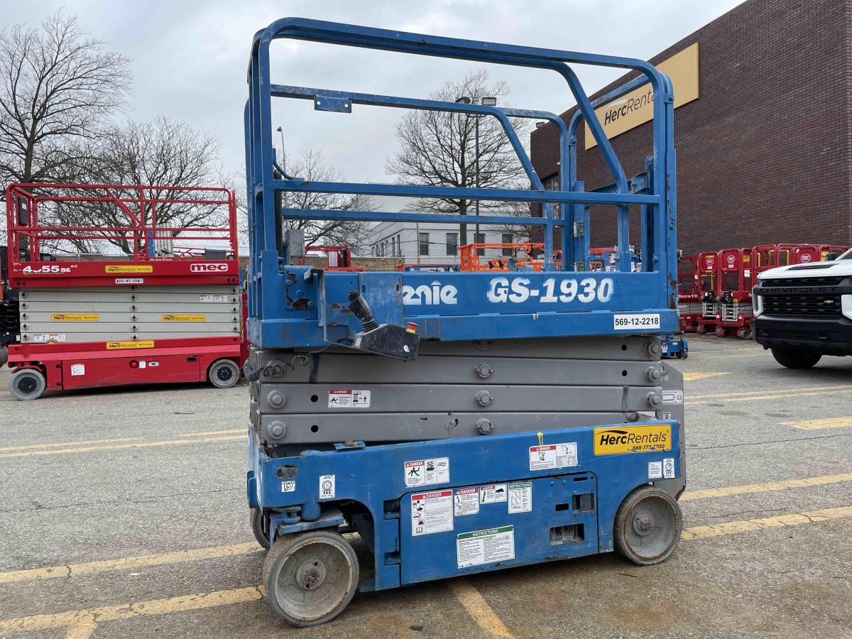 2017 Genie GS-1930