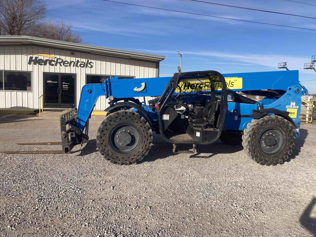 2018 Genie GTH 844