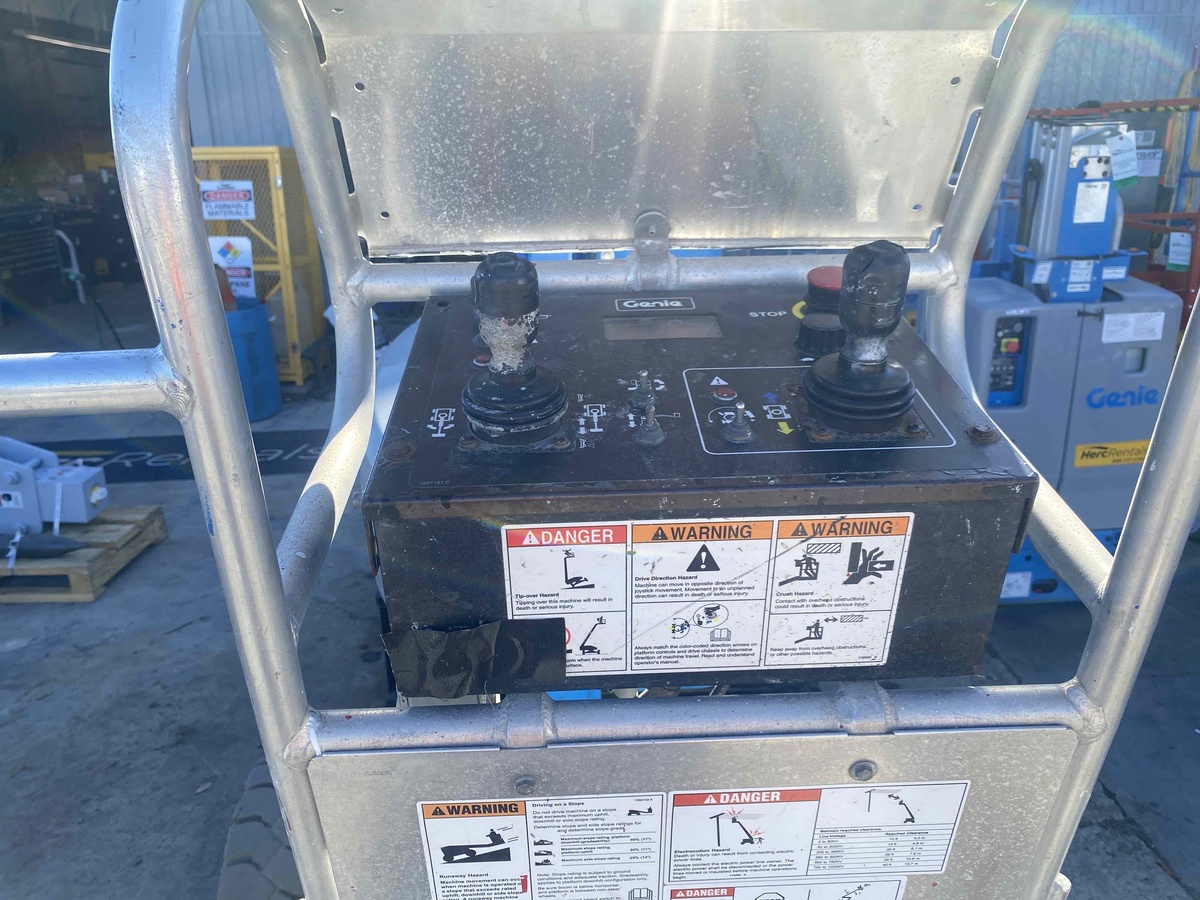 2017 Genie Z-33/18-6