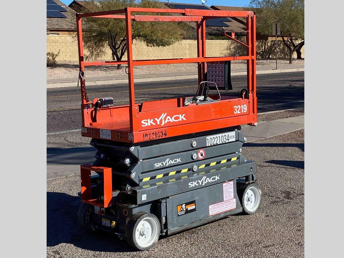 2017 Skyjack SJ3219