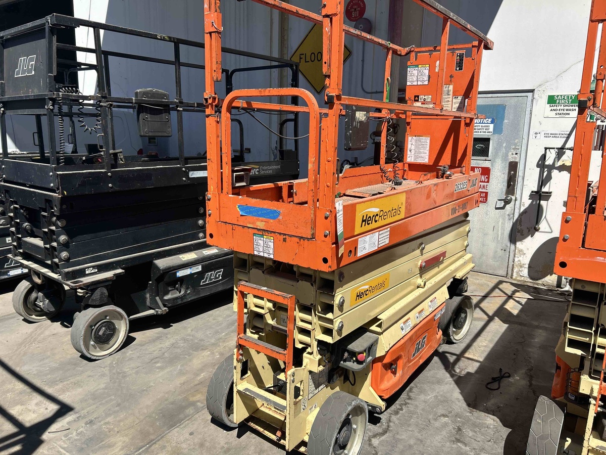 2018 JLG 2632ES-1