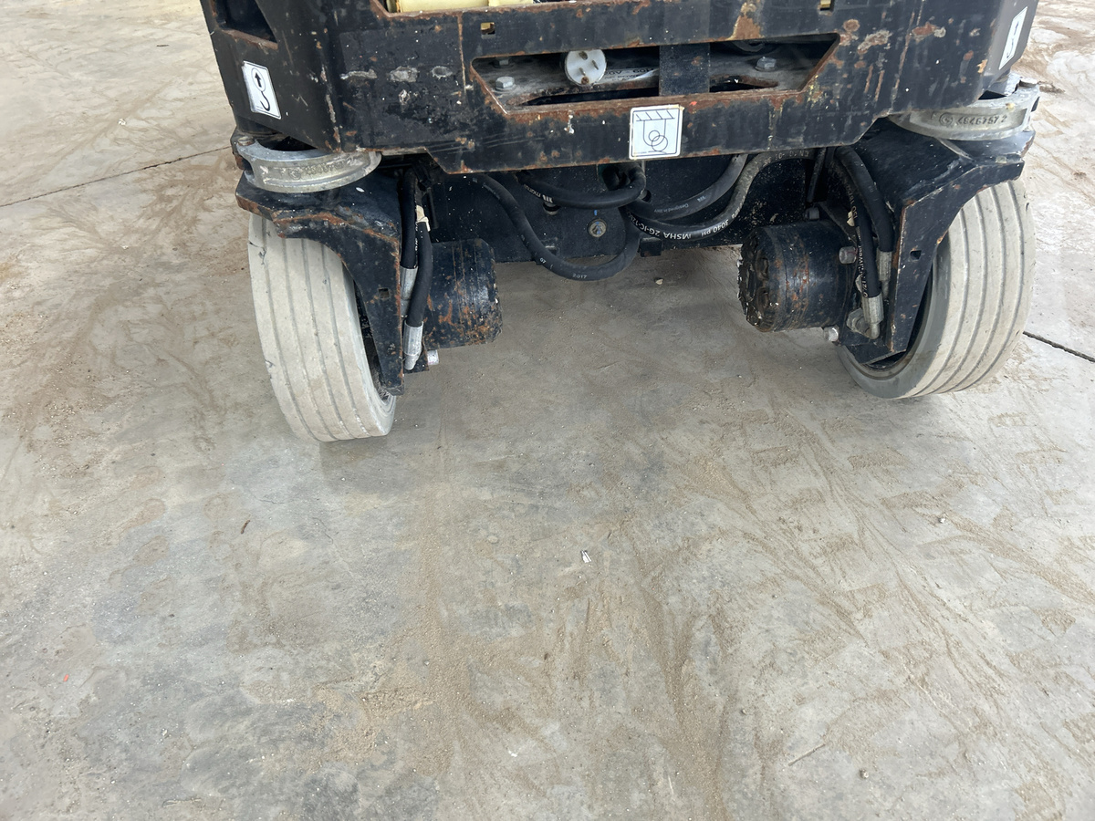 2018 JLG 1932R-6