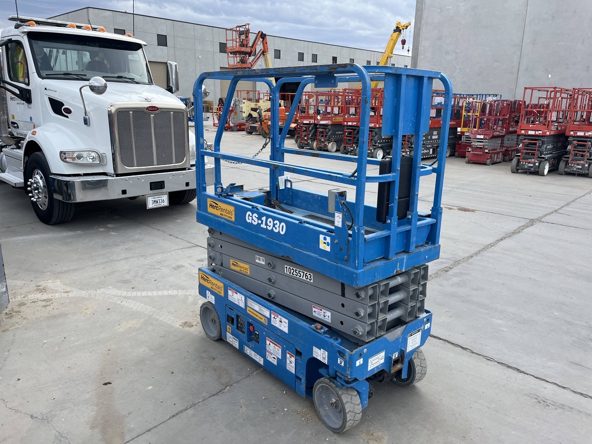 2018 Genie GS-1930-4