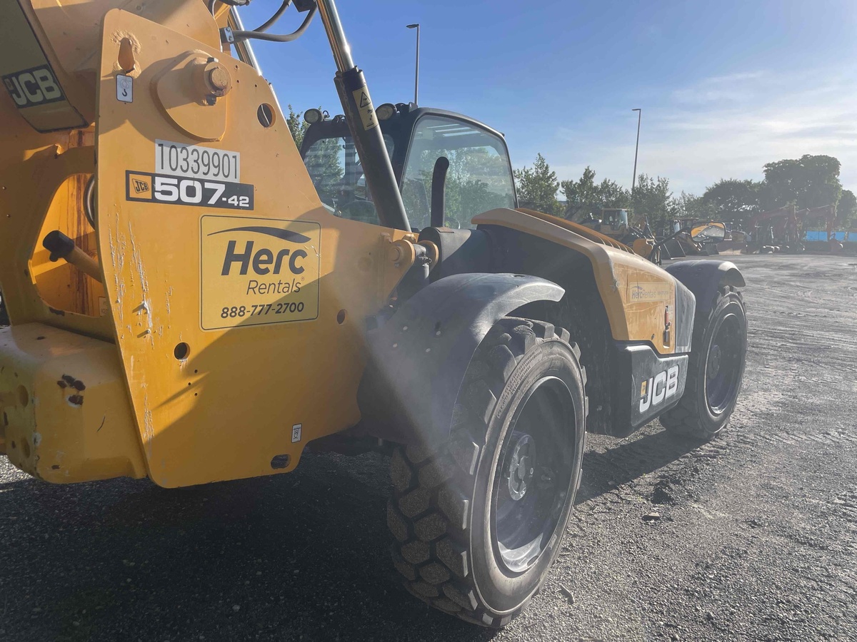 2022 JCB 507-42-6