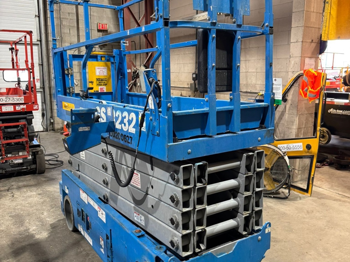 2018 Genie GS-3232-7