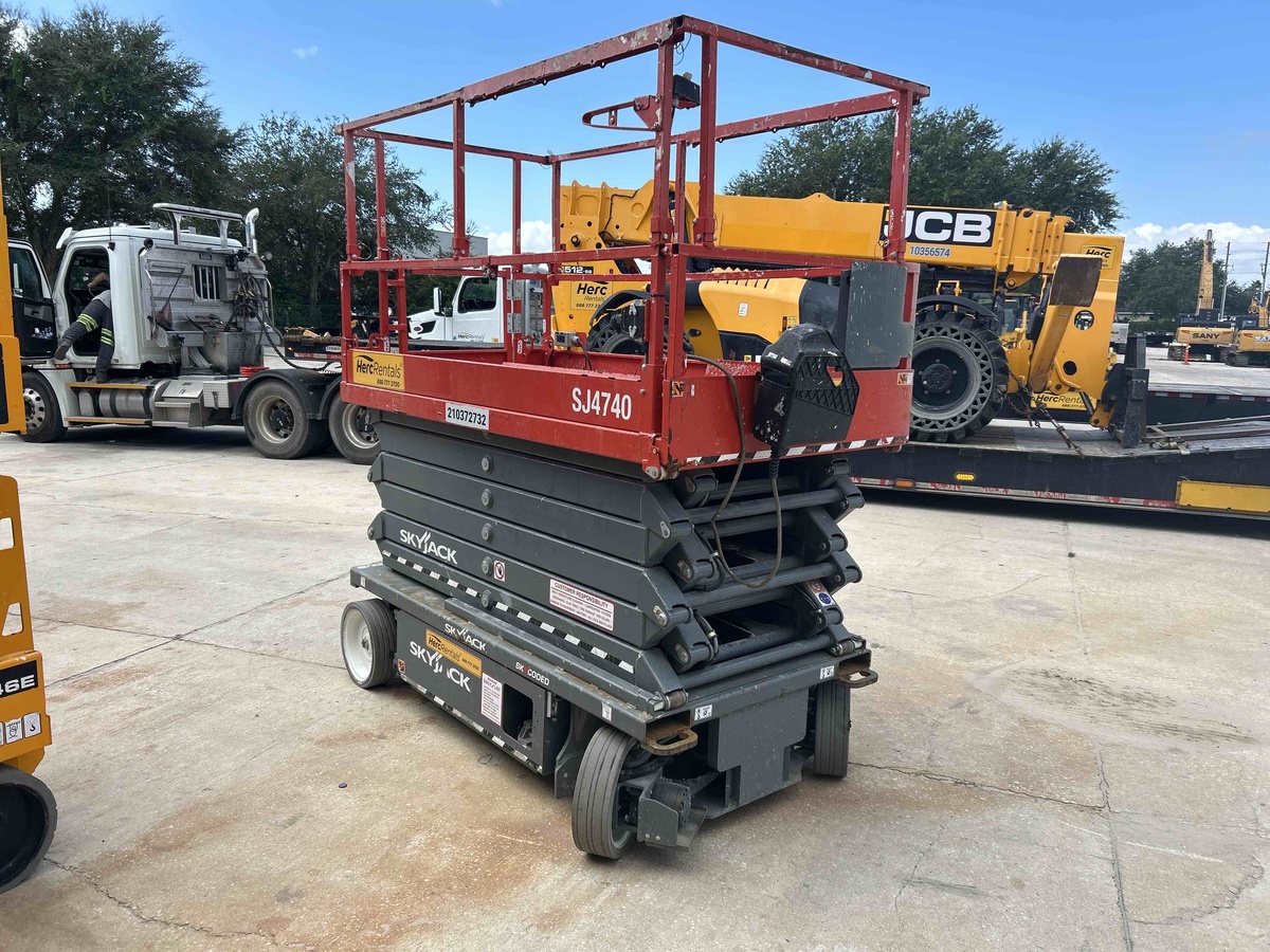 2022 Skyjack SJ4740-2