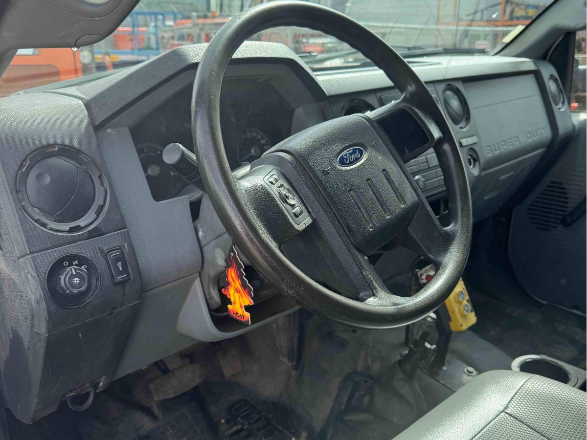 2017 Ford F750-3