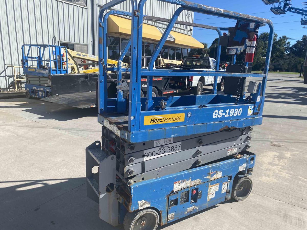 2018 Genie GS-1930