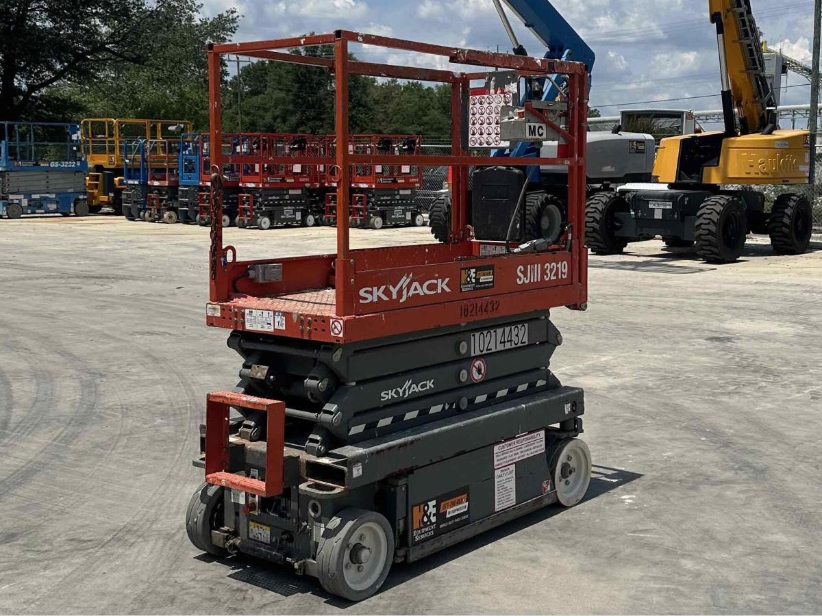 2017 Skyjack SJ3219