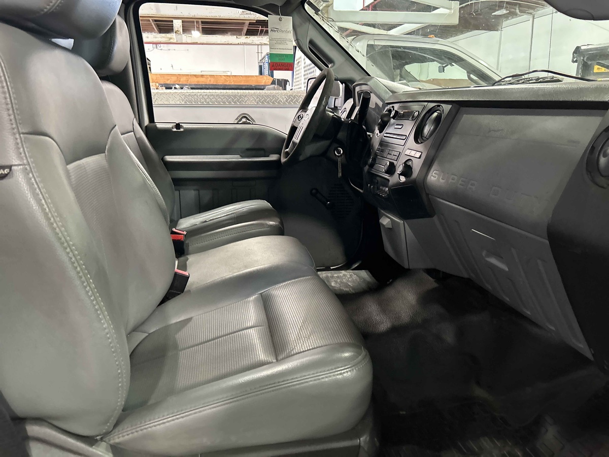 2012 Ford F550-3