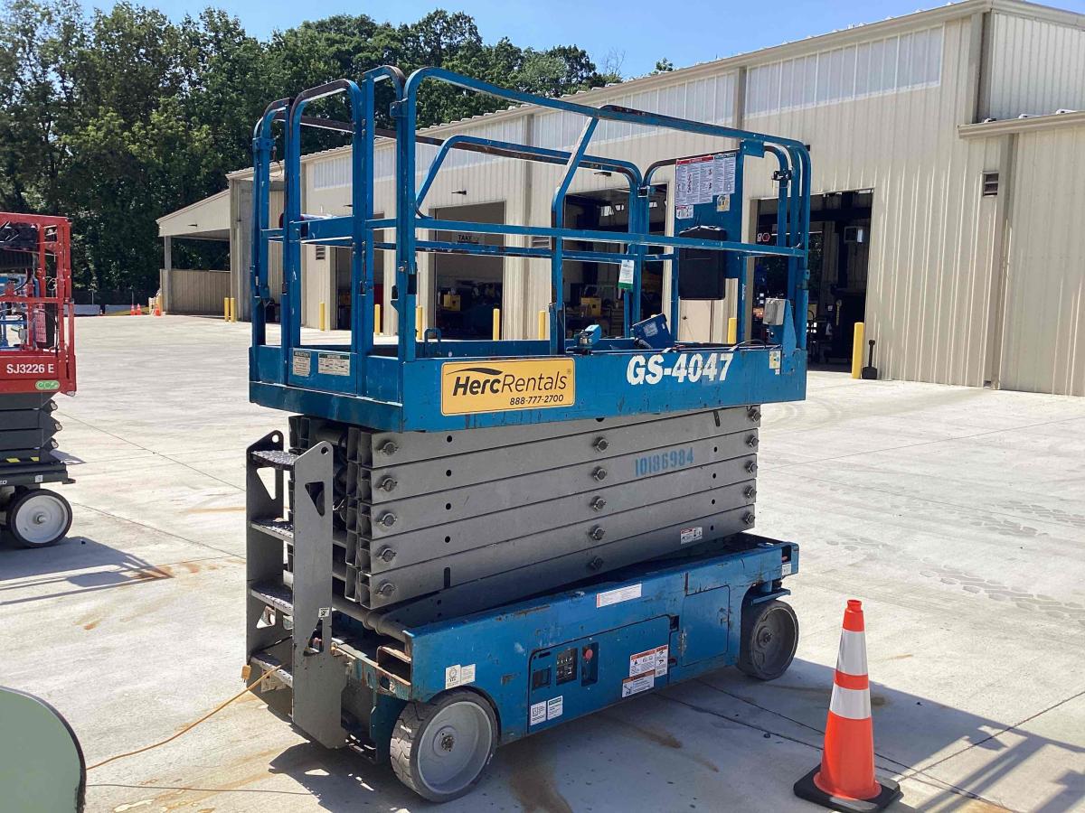 2016 Genie GS-4047