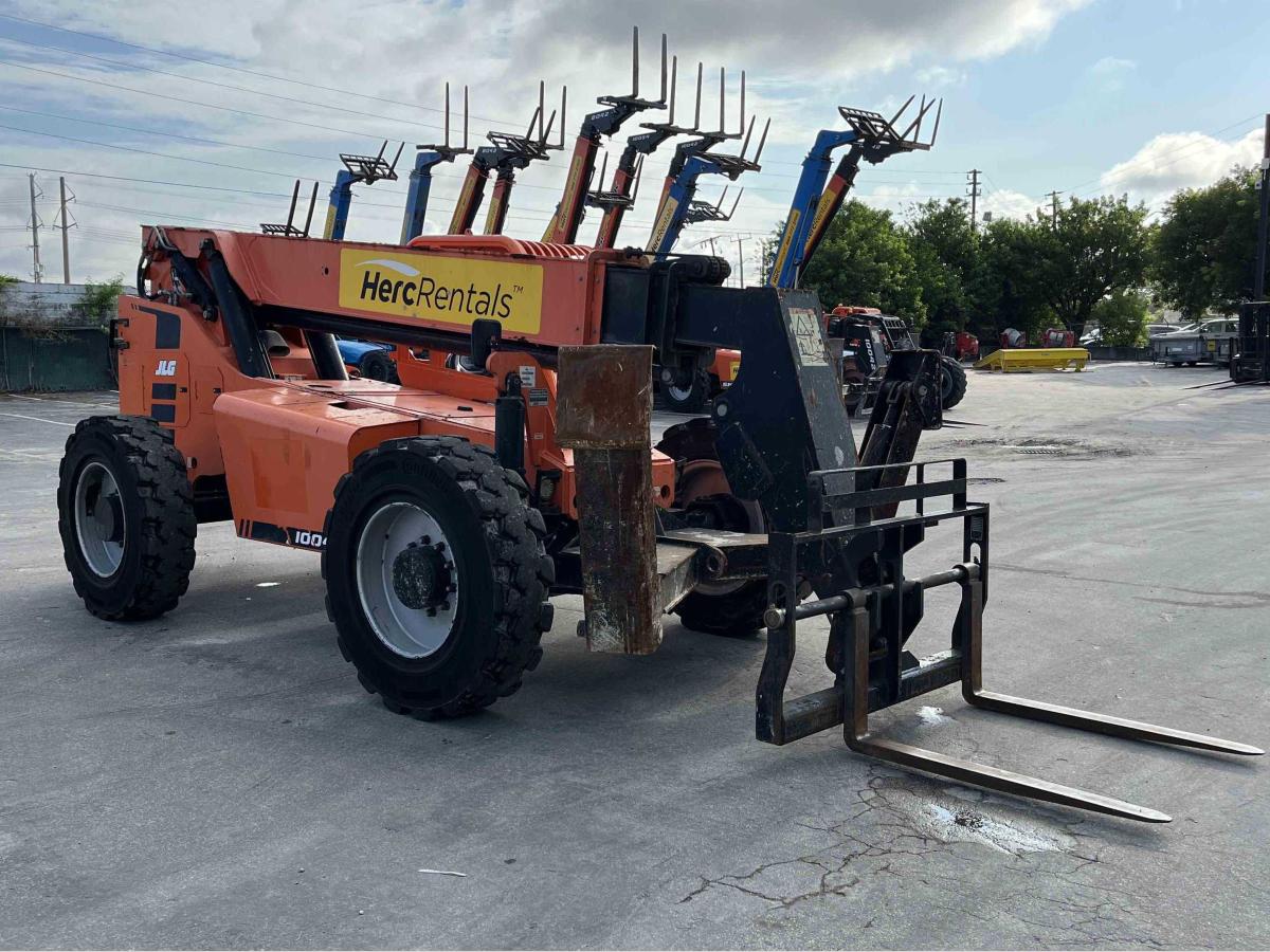 2020 SkyTrak 10042
