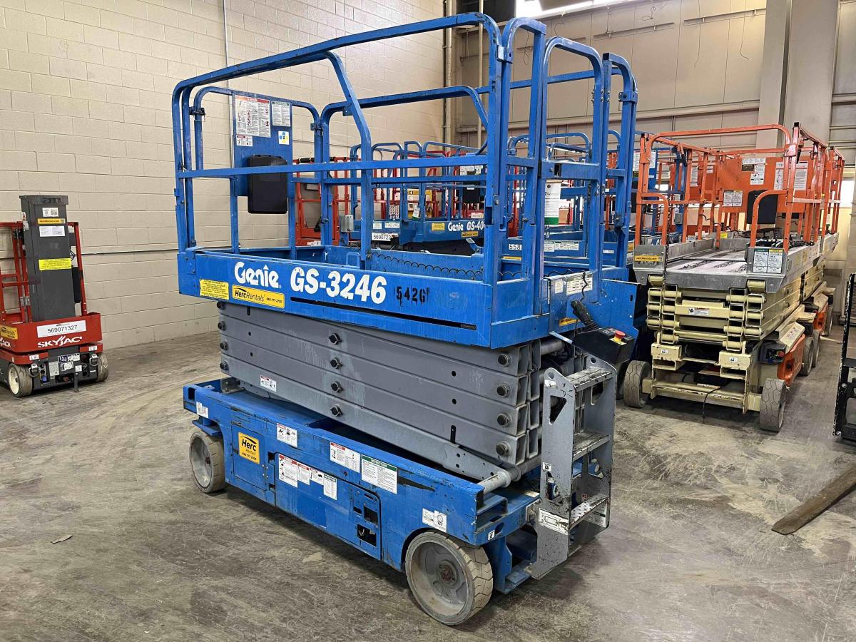 2013 Genie GS-3246