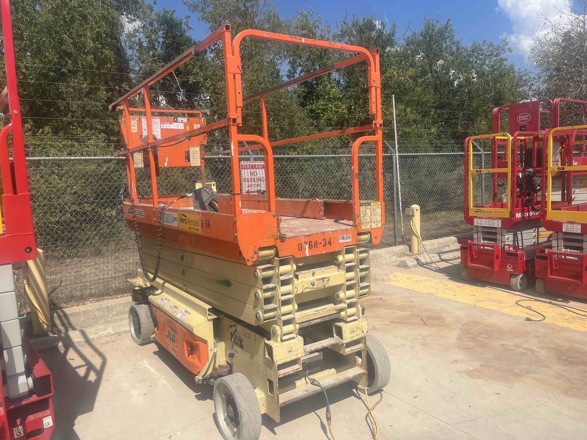 2018 JLG 3246ES-1