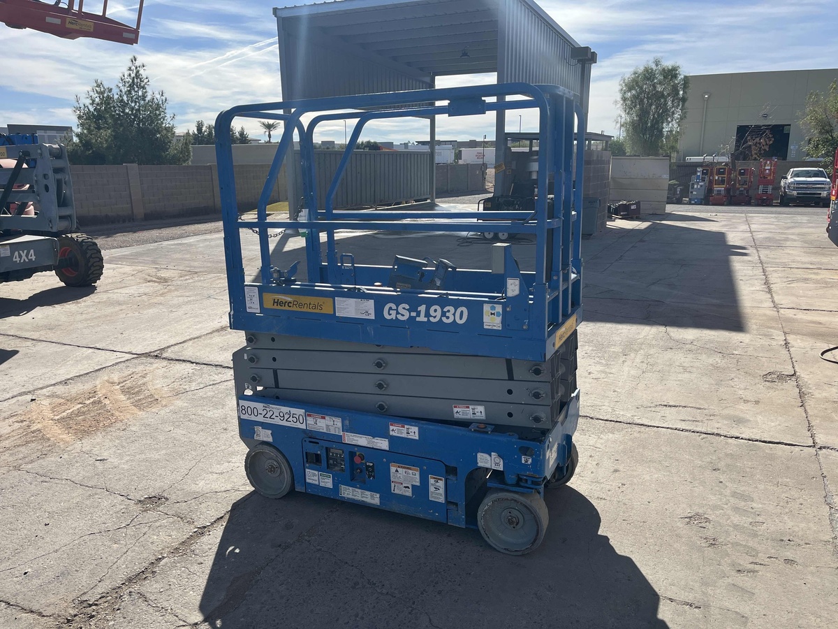 2018 Genie GS-1930