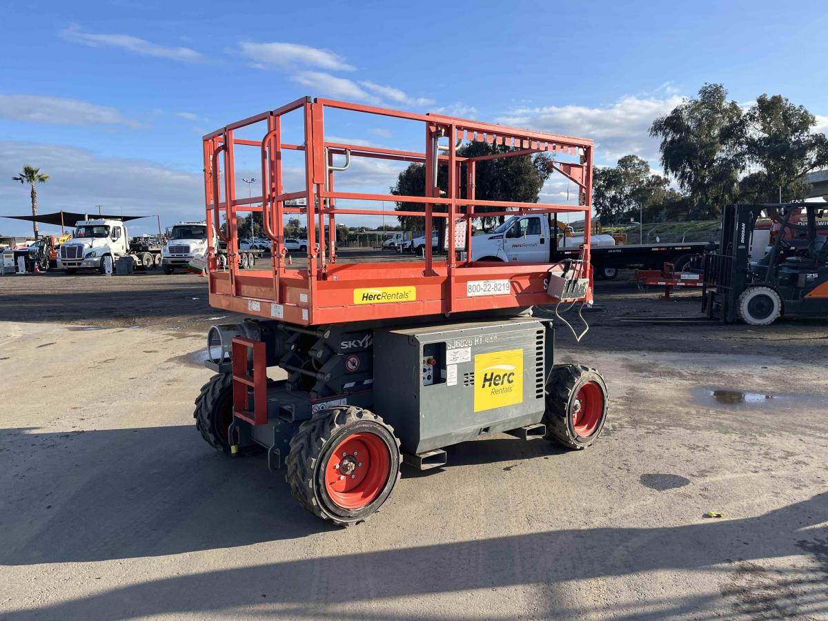 2018 Skyjack SJ-6826RT-3
