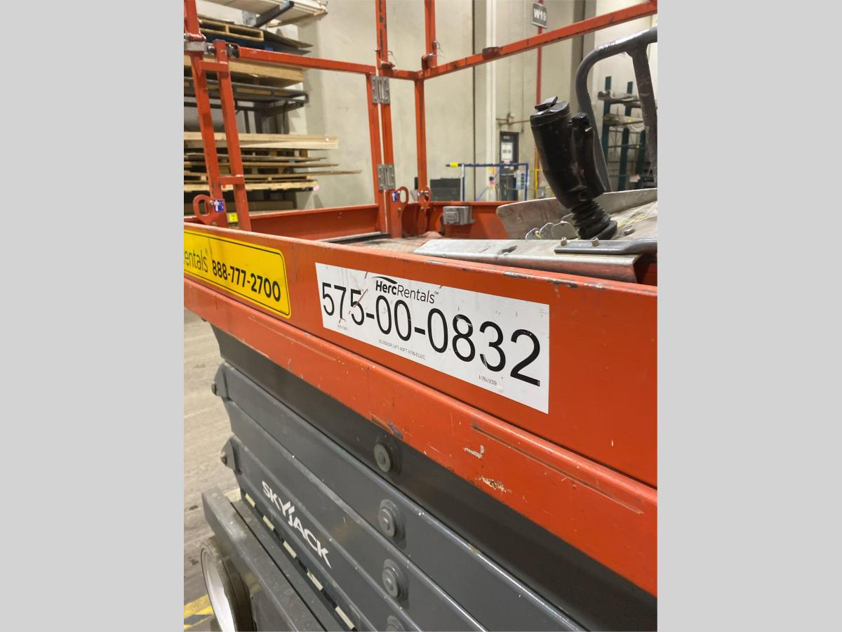 2018 Skyjack SJ4740-5