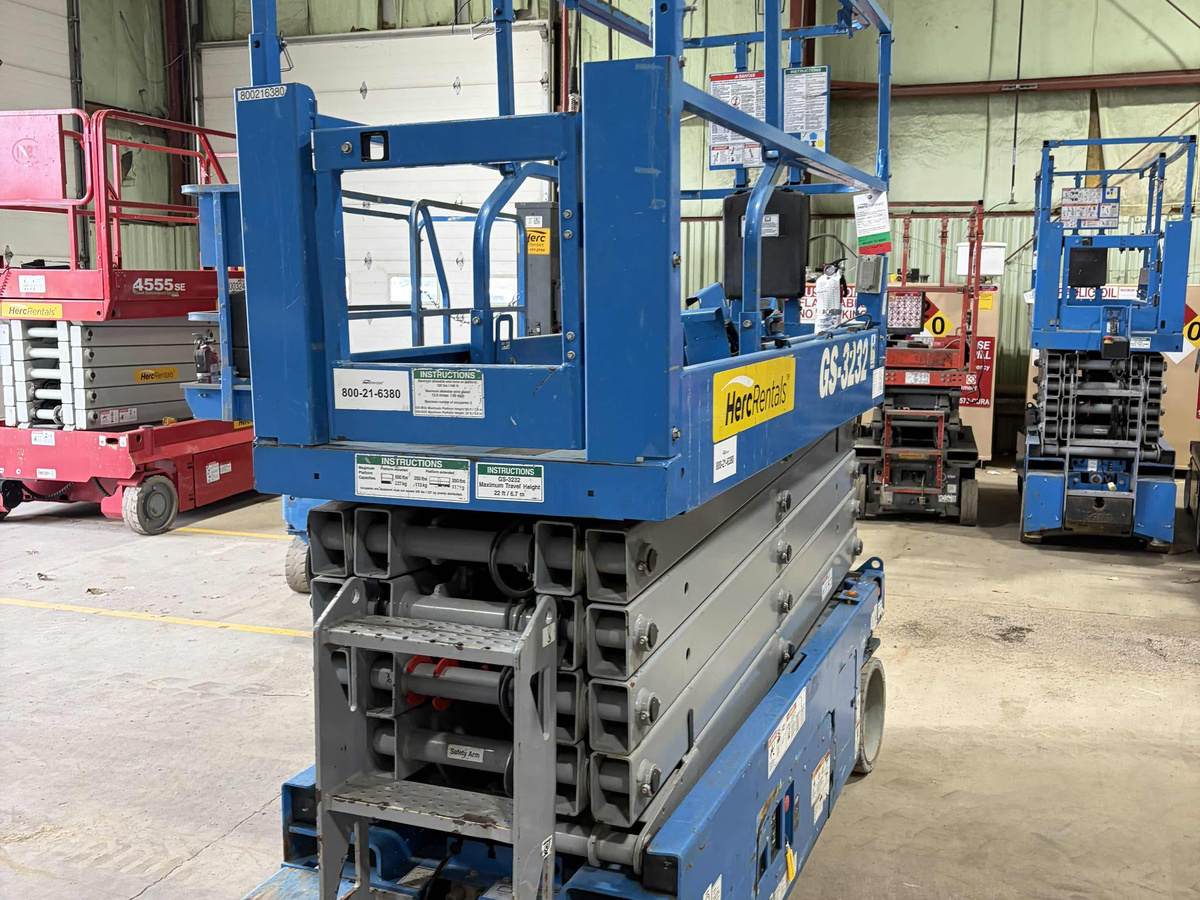 2018 Genie GS-3232-3