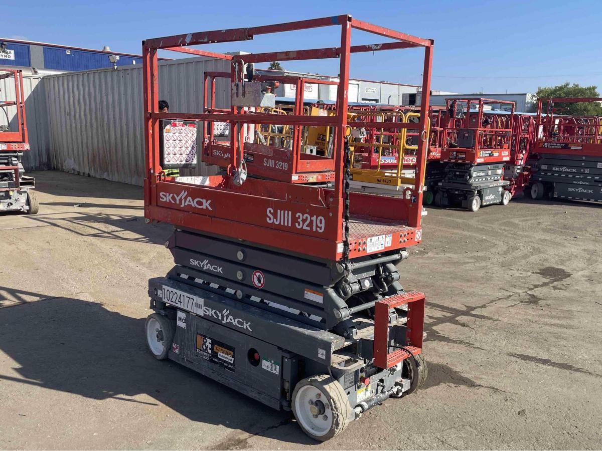 2017 Skyjack SJ3219