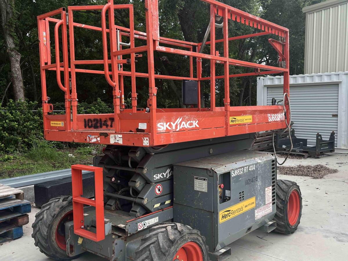 2017 Skyjack SJ-6832RT-7