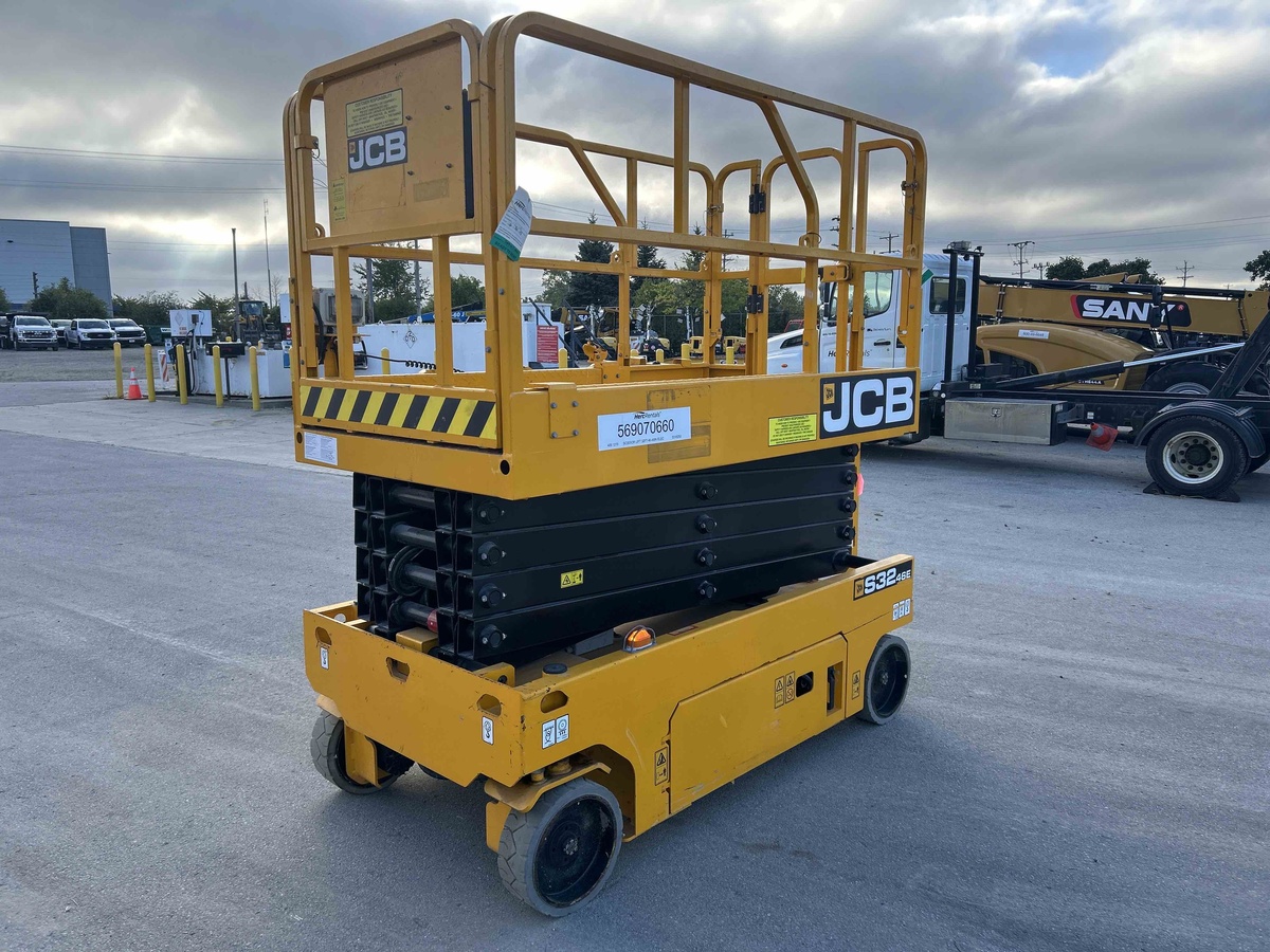 2022 JCB S3246E-2
