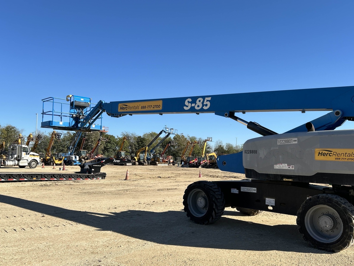 2017 Genie S-85-5