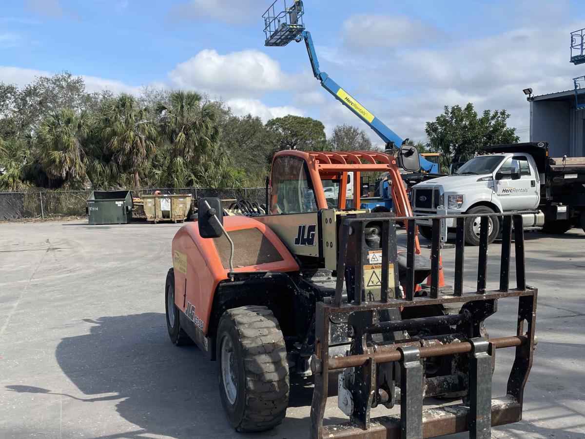 2018 JLG G5-18A
