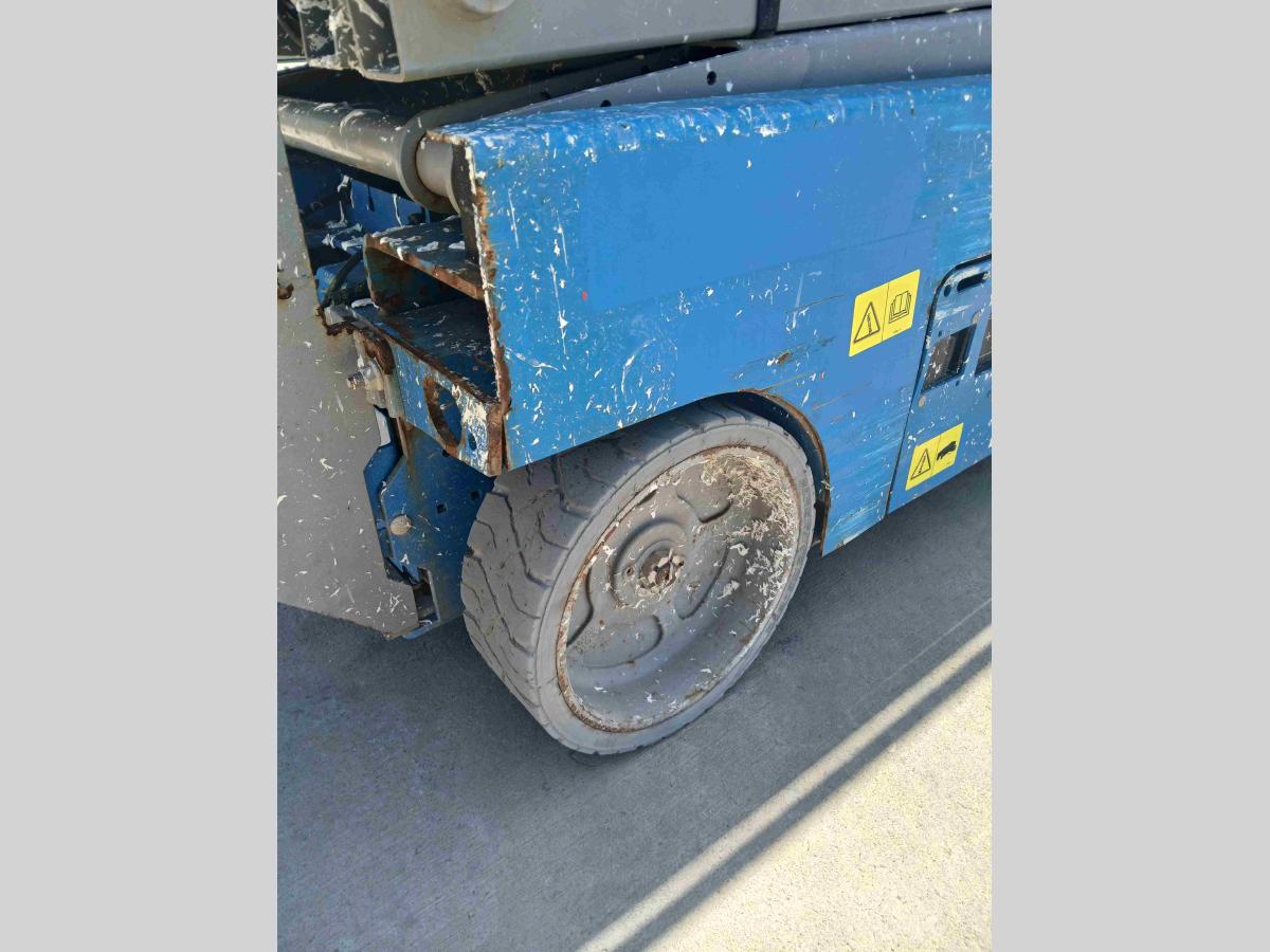 2017 Genie GS-2632