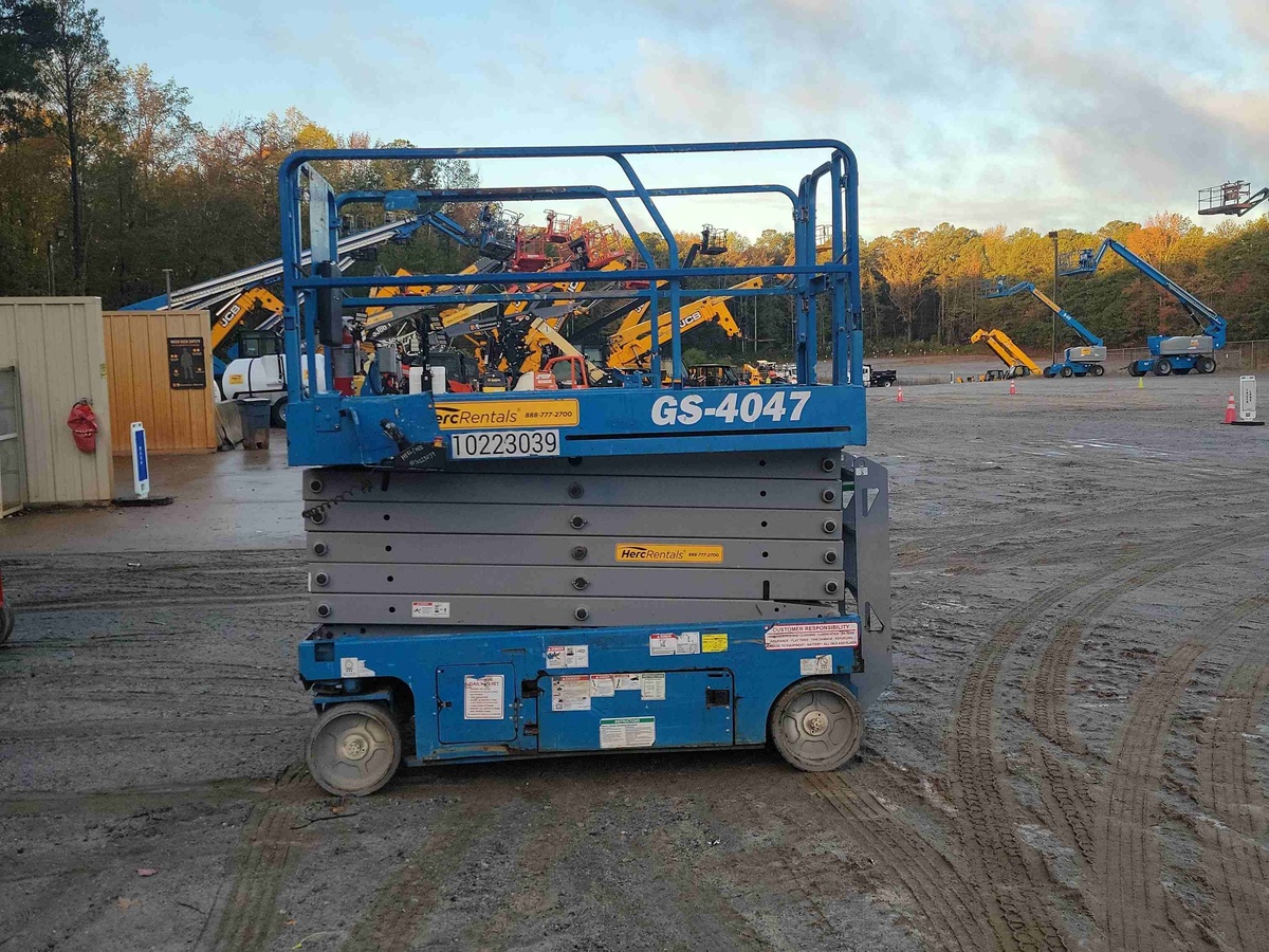 2017 Genie GS-4047-2