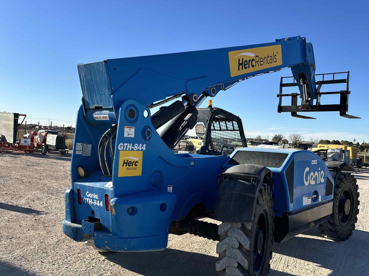 2020 Genie GTH 844