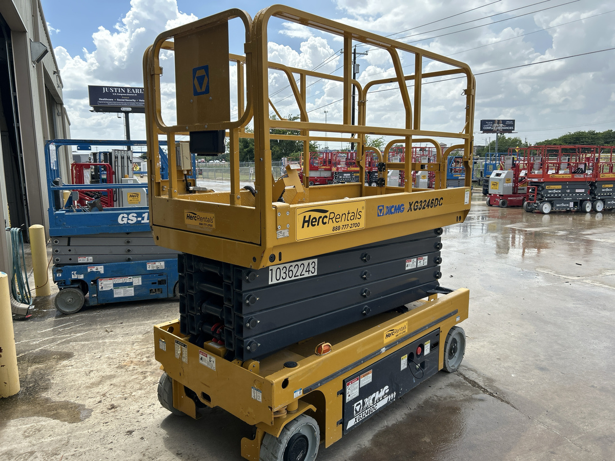 2021 XCMG XG3246DC-13