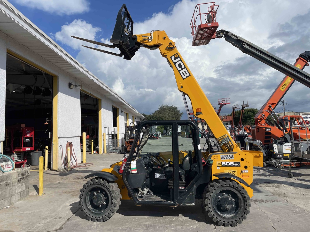 2022 JCB 505-20 TC