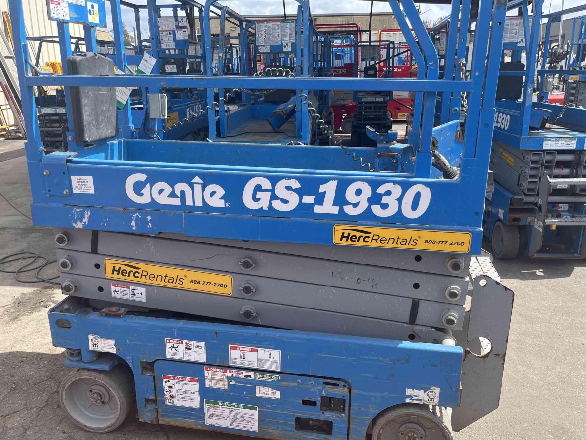 2018 Genie GS-1930