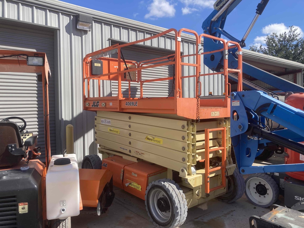 2019 JLG 4069LE