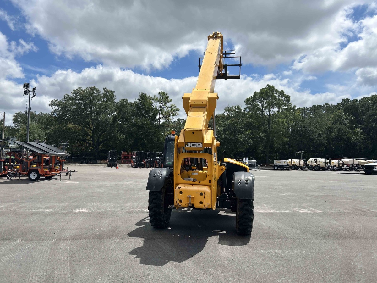 2022 JCB 507-42-6