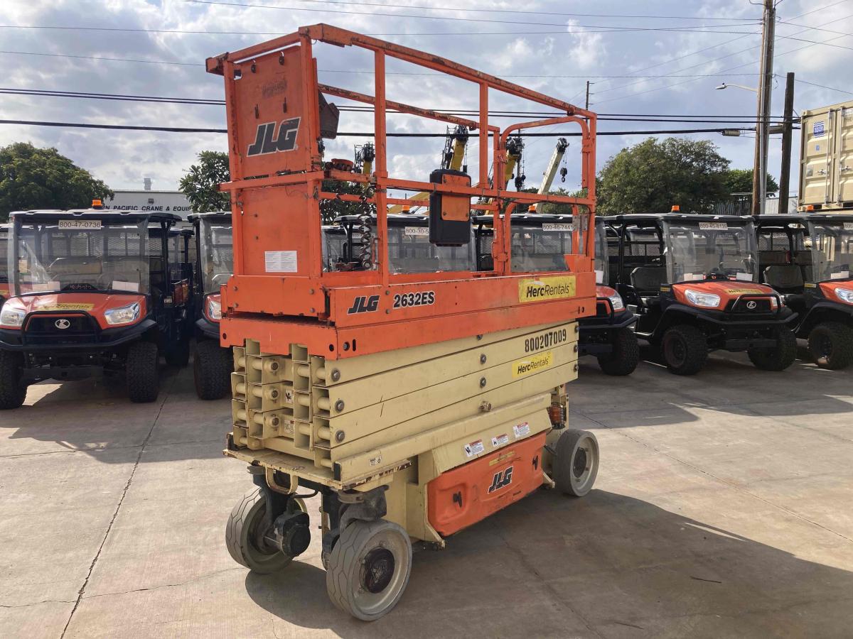 2018 JLG 2632ES