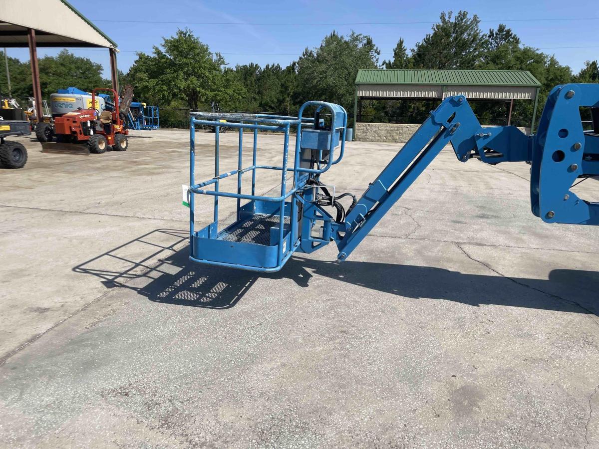 2012 Genie Z-45/25