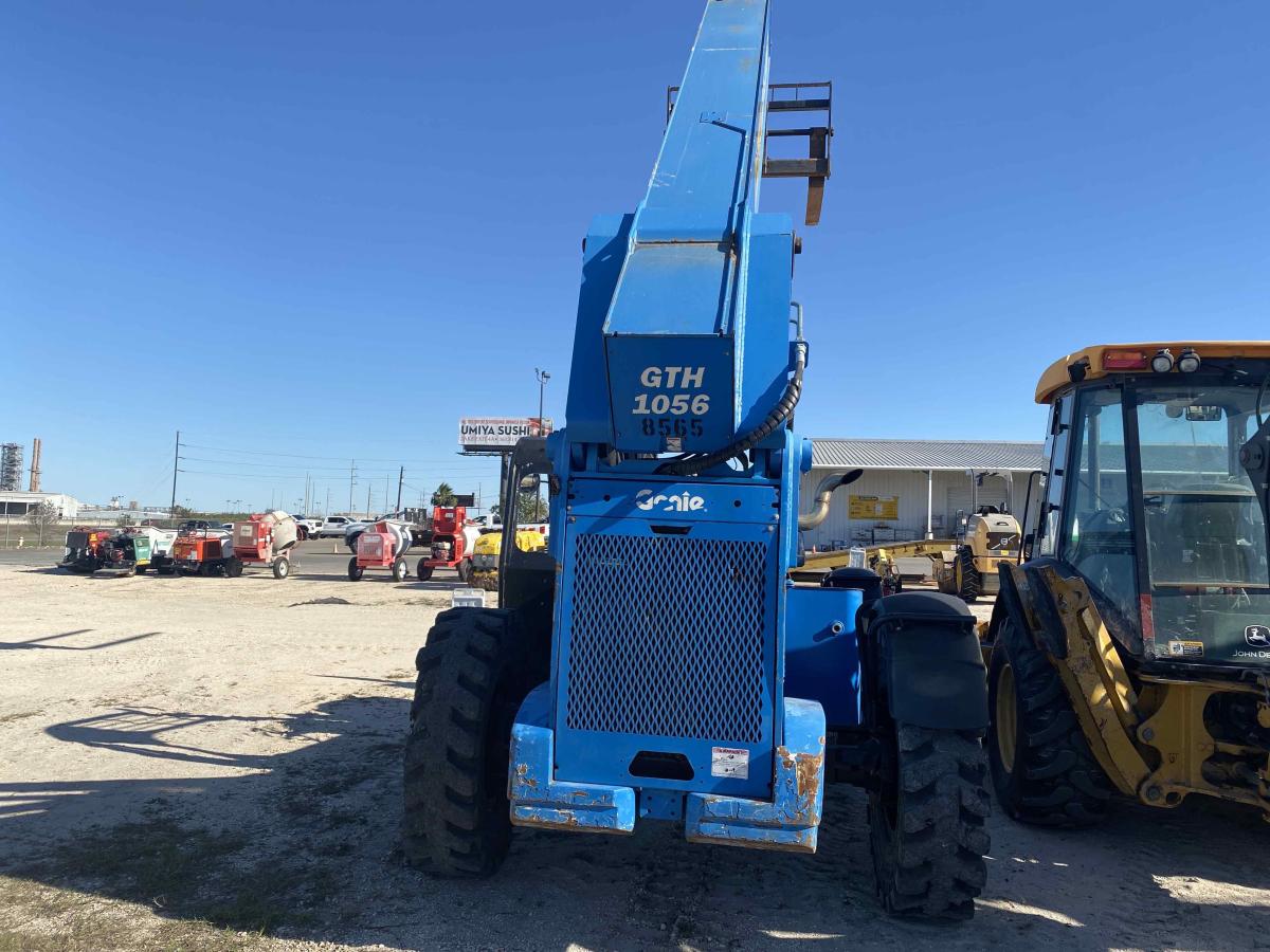2017 Genie GTH-1056