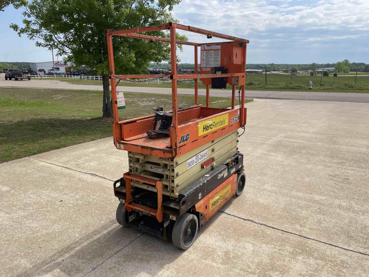 2018 JLG 1932R